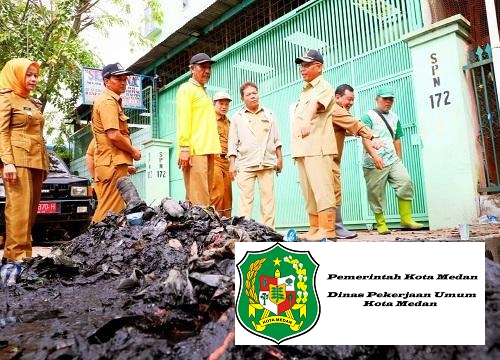 Plt Wali Kota Medan Tinjau Pengerjaan Normalisasi Drainase di Medan Tembung